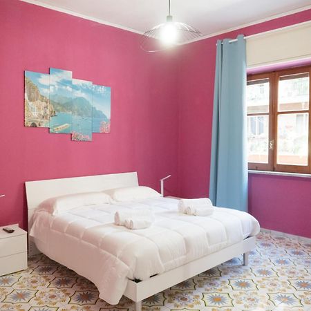 Domus Aurea Relax Room Salerno Zewnętrze zdjęcie