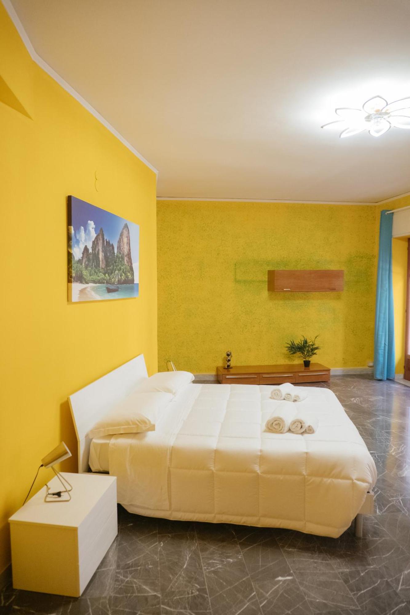 Domus Aurea Relax Room Salerno Zewnętrze zdjęcie