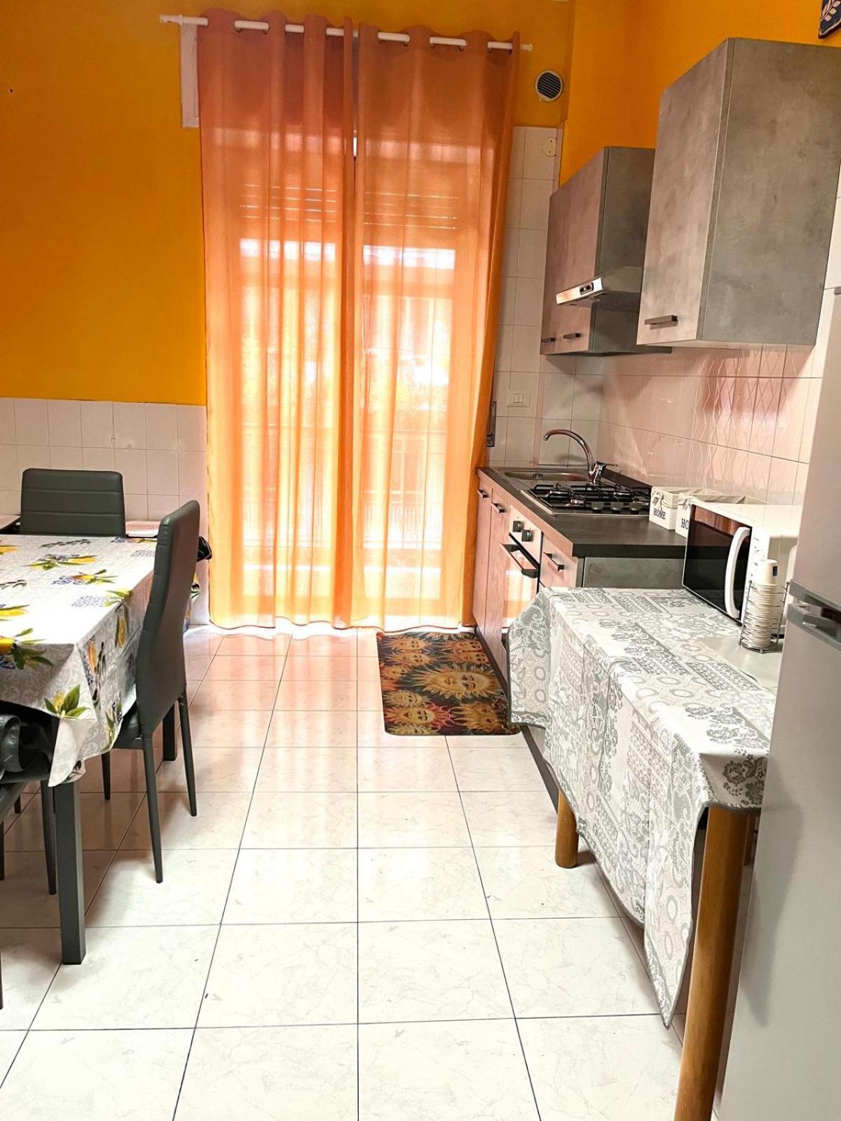 Domus Aurea Relax Room Salerno Zewnętrze zdjęcie
