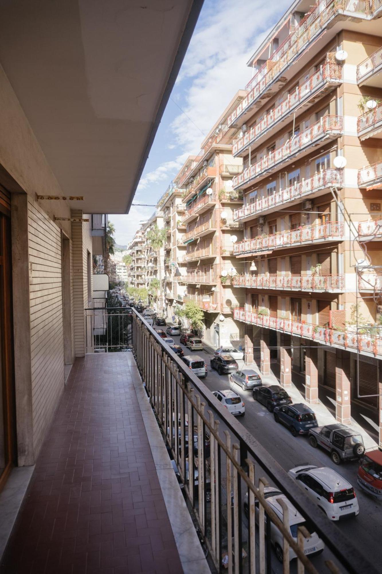Domus Aurea Relax Room Salerno Zewnętrze zdjęcie